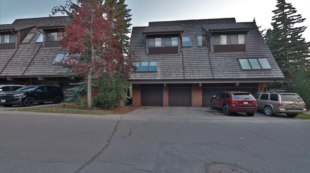 I have sold a property at 43 700 Ranch Estates PLACE NW in Calgary

